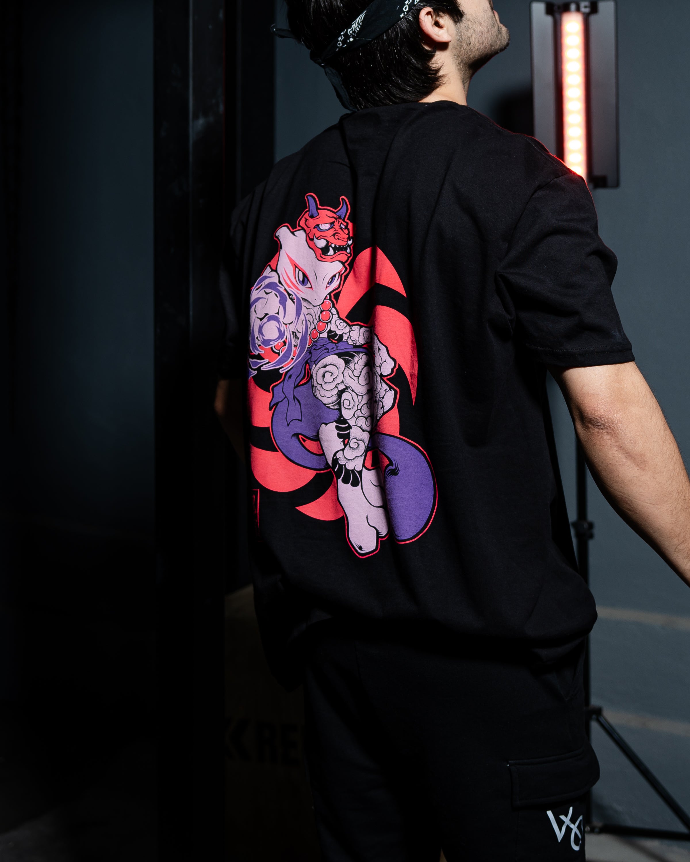 MEWTWO | NEGRO |  Playera Corte regular| 180g | 