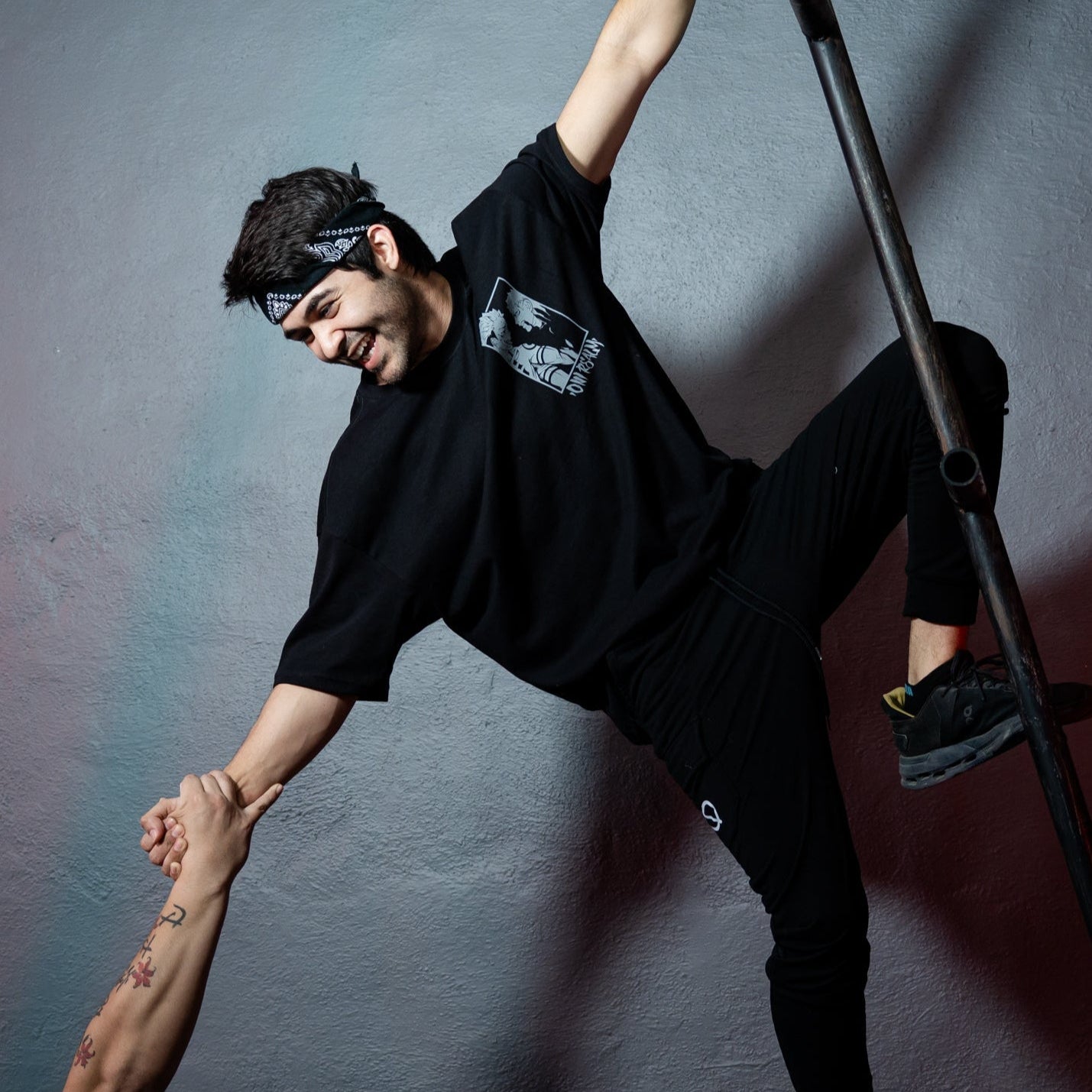 JUJUTSU |  Playera Corte regular| 180g | "Esencia oversize"