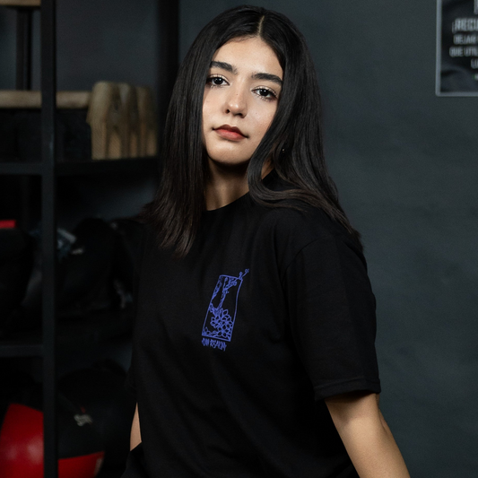SAKURA  | NEGRO |  Playera Corte regular| 180g | "Esencia oversize"